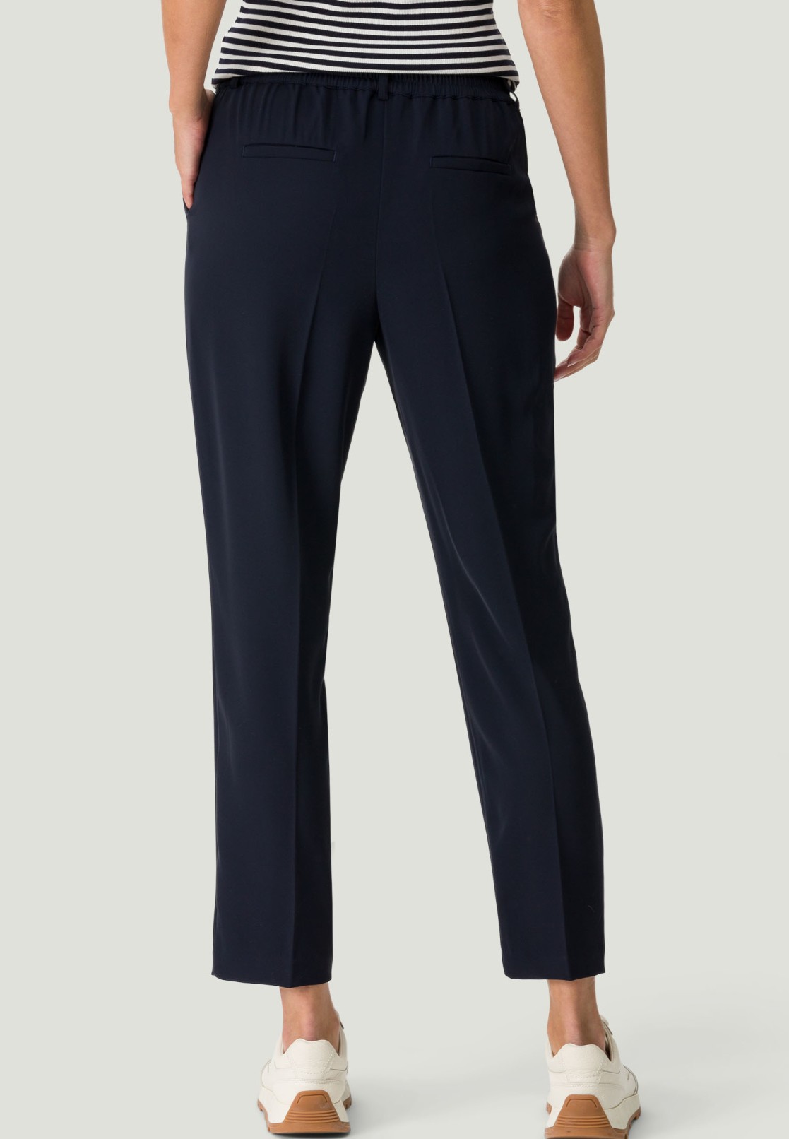Stoffhose mit elastischem Bund