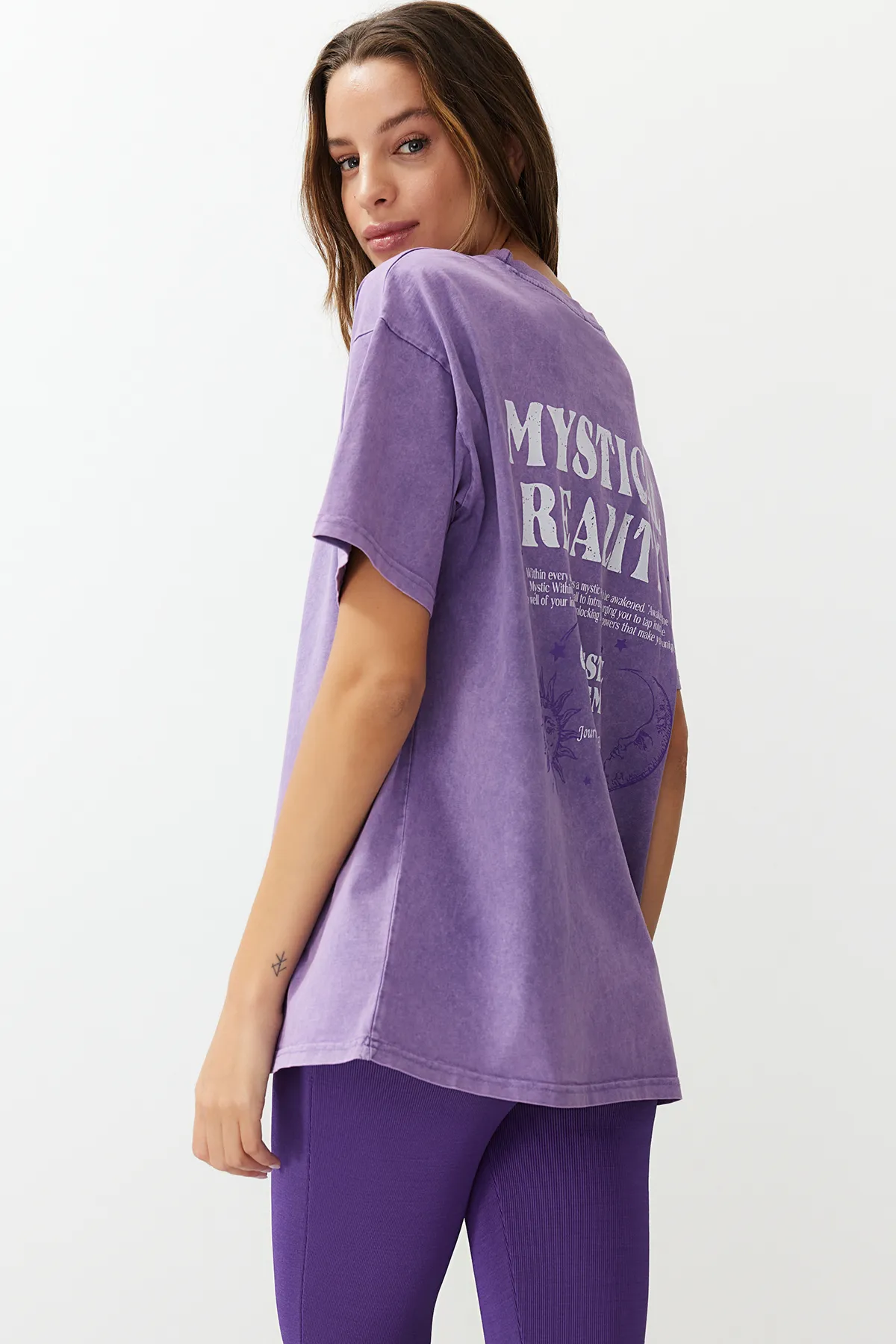 Trendyol Collection  T-Shirt - Lila - Oversized