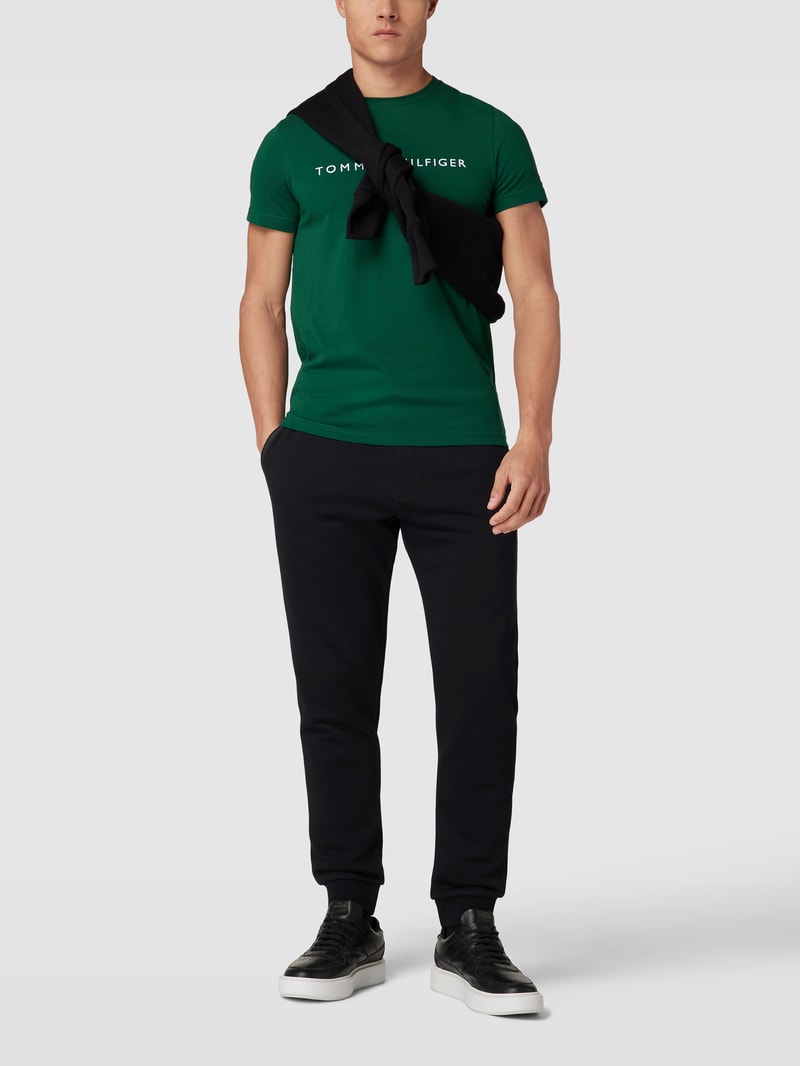 Sweatpants mit Gesäßtasche in schwarz
