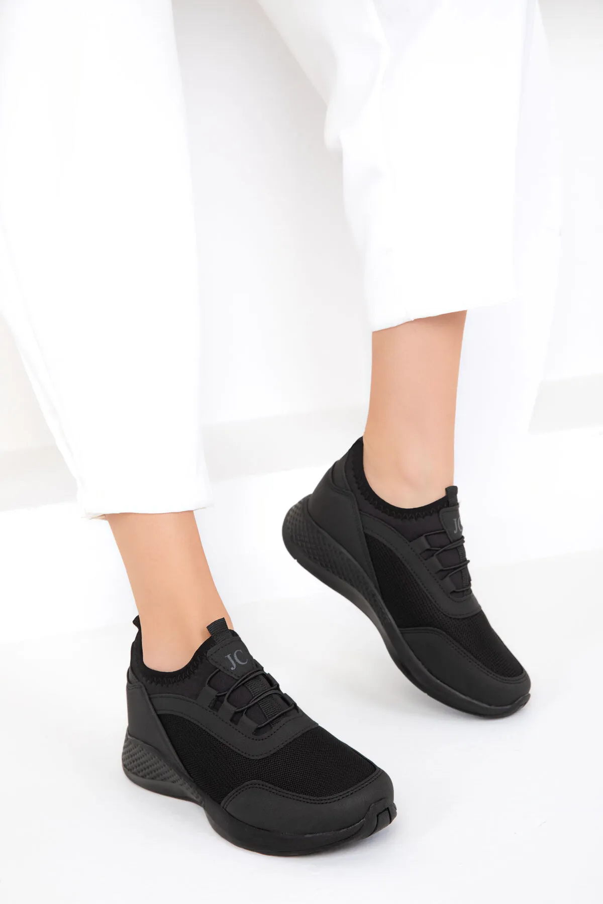 SOHO  Schwarz-Schwarz Damen Sneaker 15226