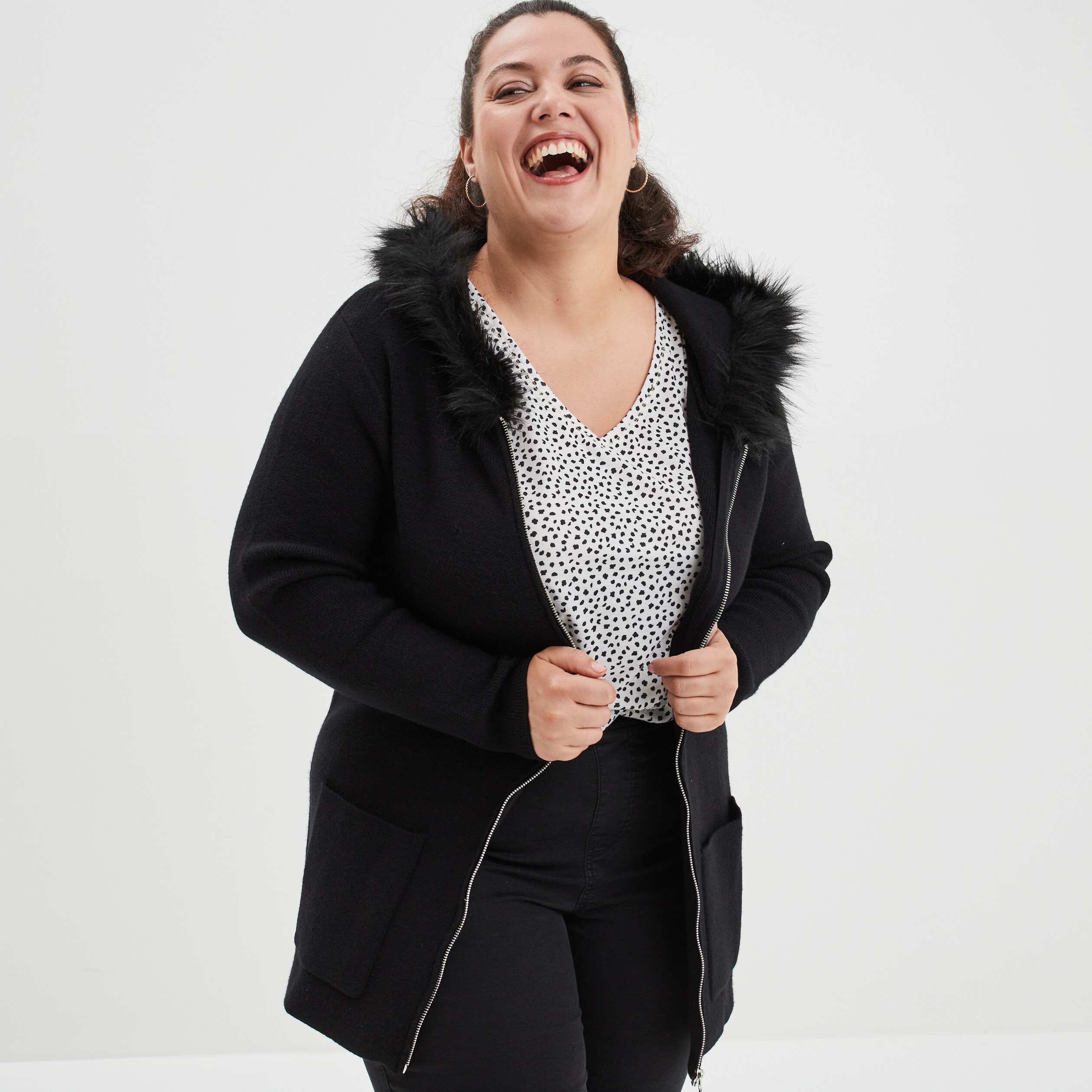 Gilet long capuche et fausse fourrure noir femme grande taille | La Halle