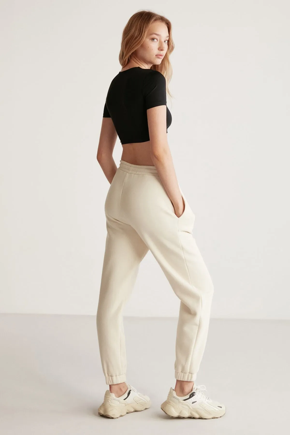 GRIMELANGE  Carroline bestickte Vanille-Jogginghose für Damen mit elastischem Bund und Beinen