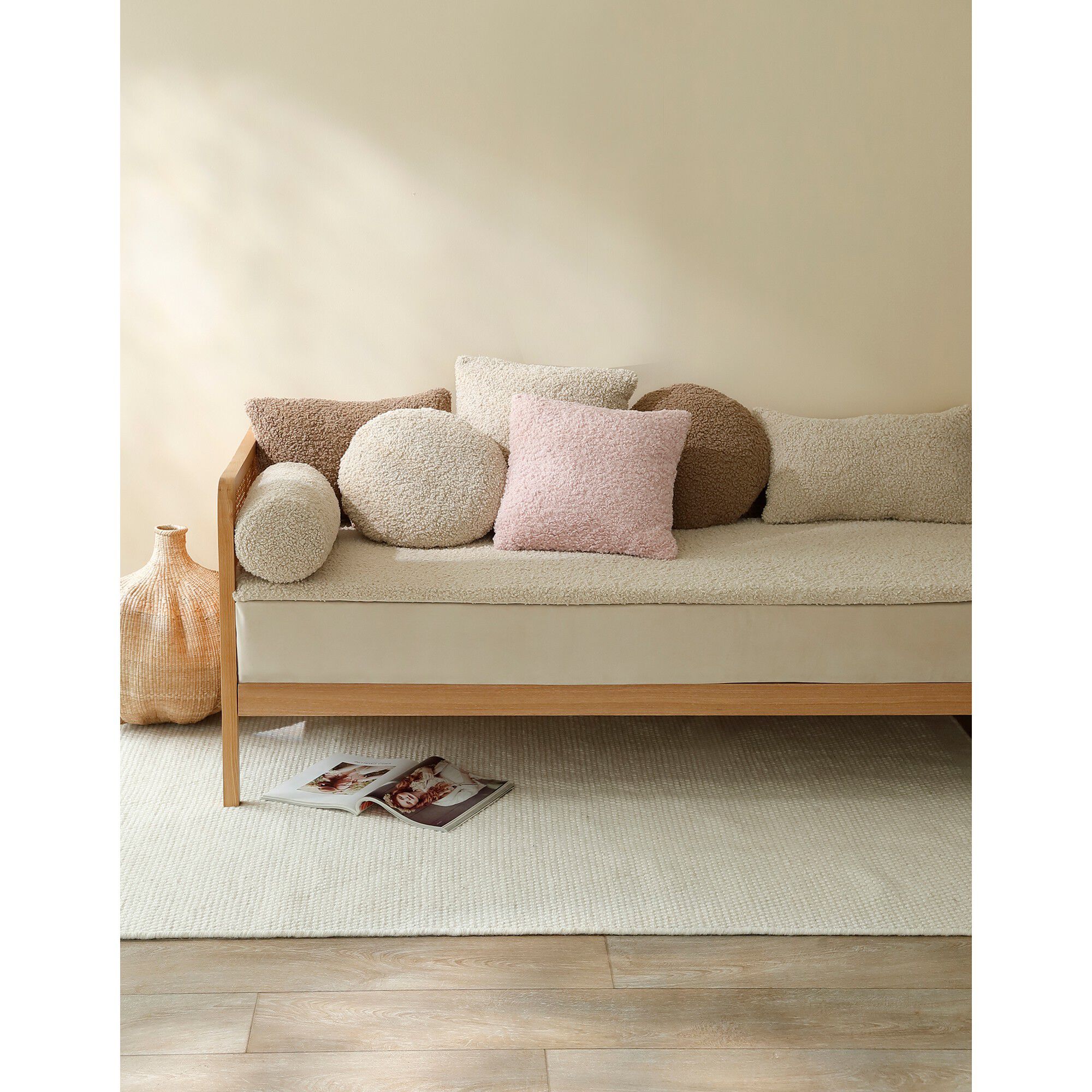 Long coussin de canapé en bouclette sherpa moutonnée