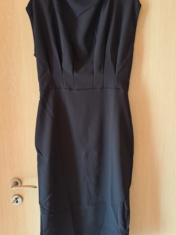 trendyol Kleid in Schwarz günstig kaufen 40