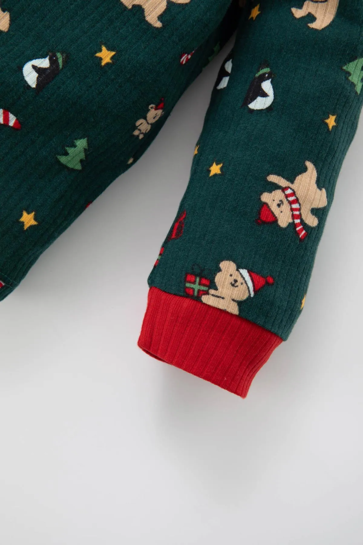 DeFacto  Langärmliges, geripptes Camisole-Pyjama-Set mit Neujahrsthema für Babys