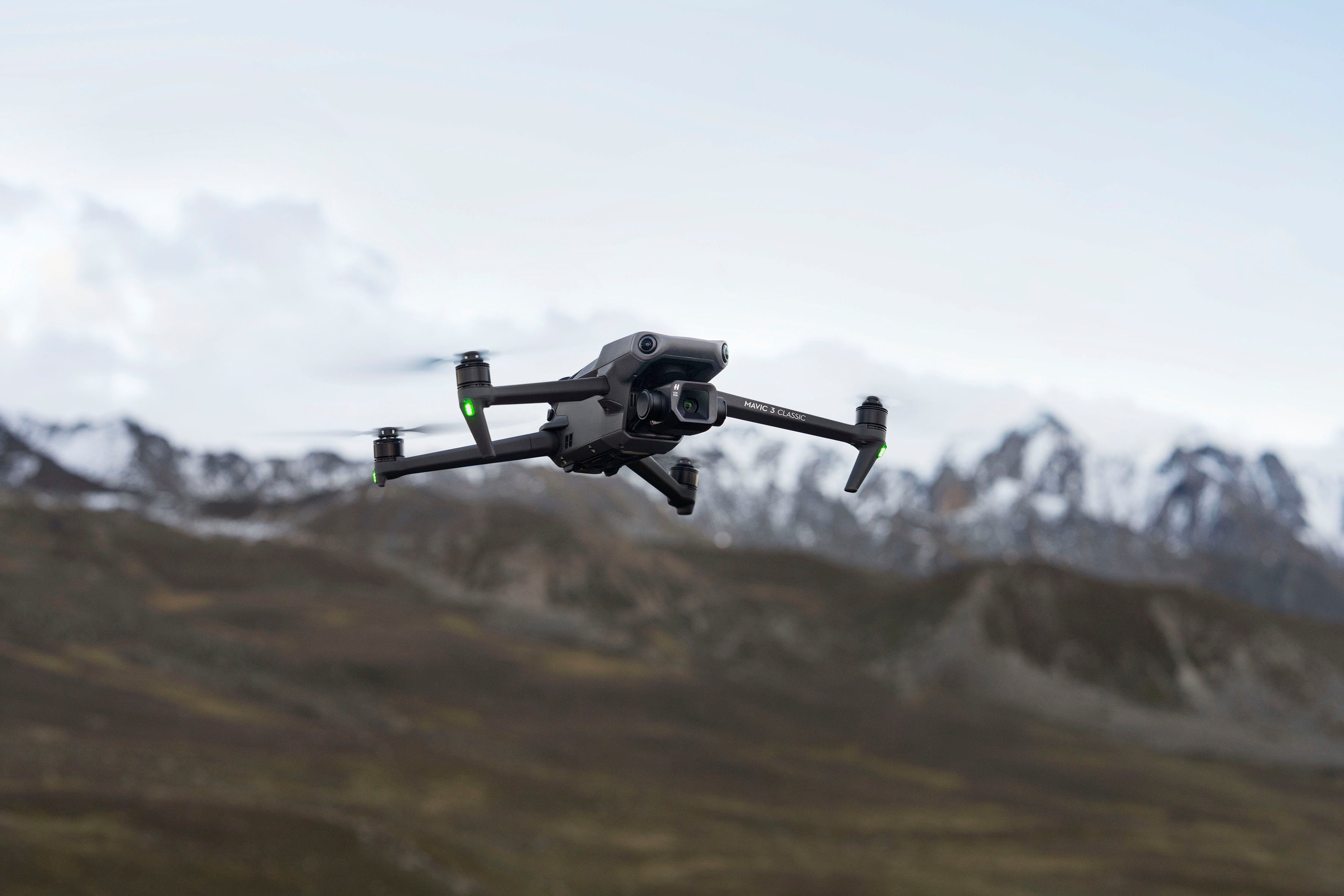 DJI Mavic 3 Classic (ohne Fernsteuerung) Drohne (5,1K)
