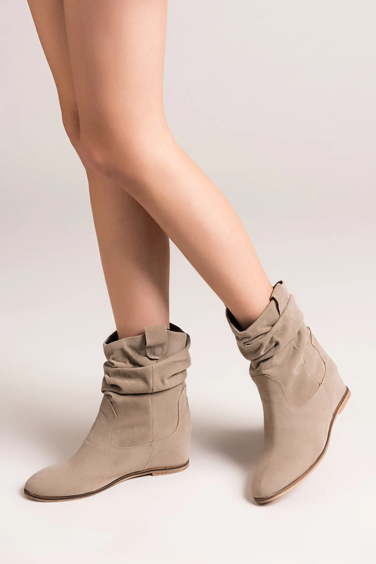 Fox Shoes  Nerzfarbene Damenstiefel C735041202