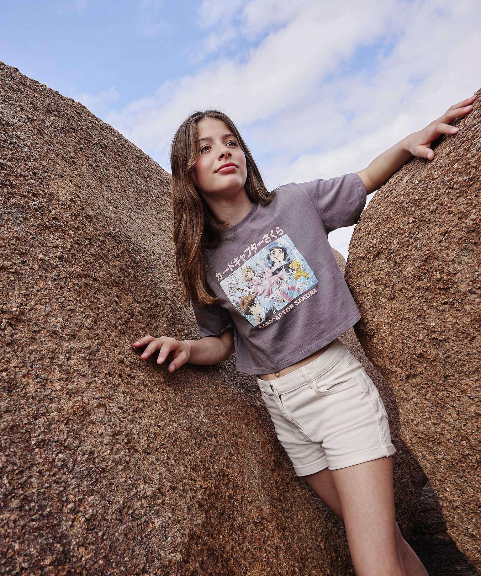 Tee-shirt court avec motif manga fille - Sakura gris fonce | GEMO