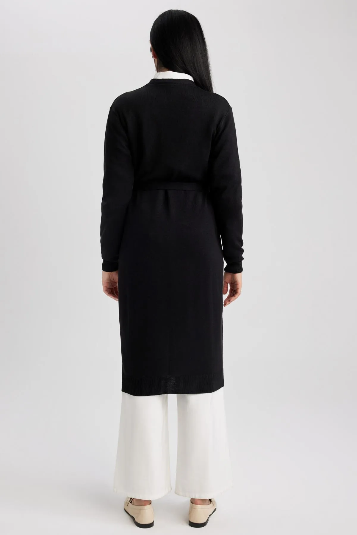 DeFacto  Strickjacke mit V-Ausschnitt und normaler Passform