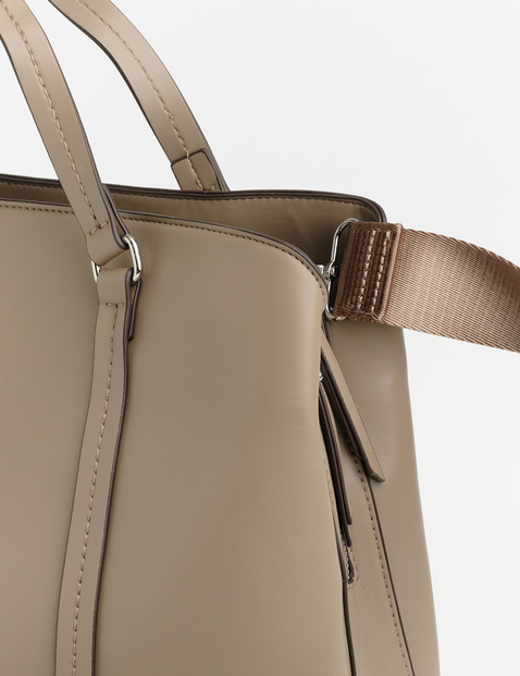 Handtasche mit abnehmbarem Schultergurt