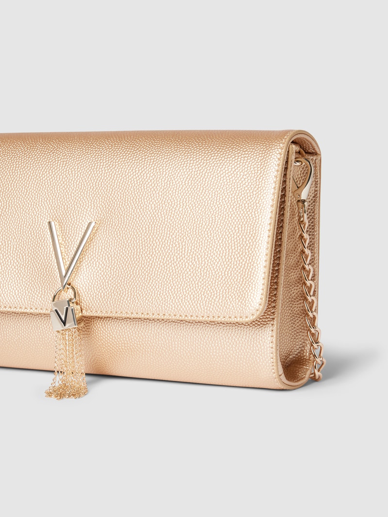 Clutch mit Label-Applikation Modell 'DIVINA' in gold