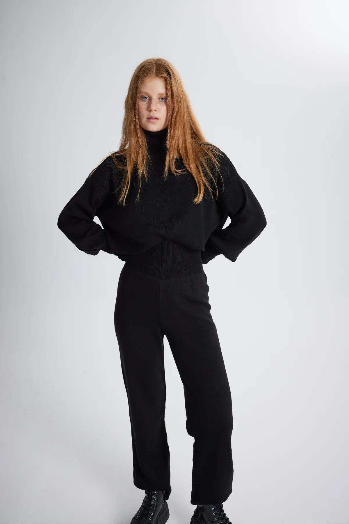 HOLLY LOLLY  Bottom Top Strickwaren Thinky Suit Schwarz