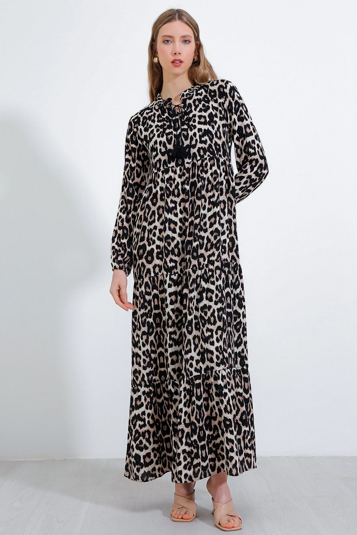 Bigdart  Ecru-schwarzes Hijab-Kleid mit Schnürung aus Viskose mit Kragen für Damen 1627