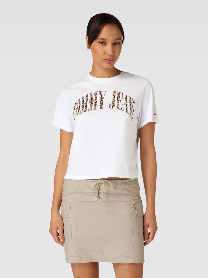T-Shirt mit Label-Print und Rundhalsausschnitt in weiß