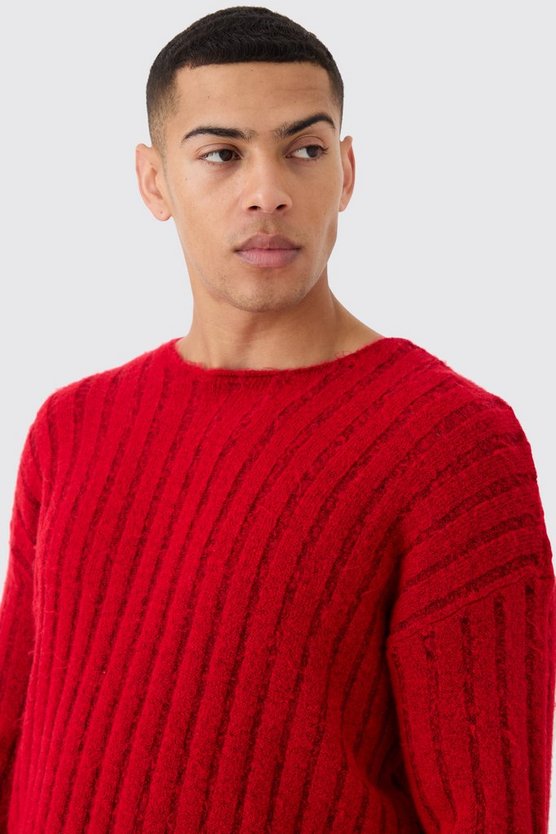 Kastiger Pullover mit Detail
