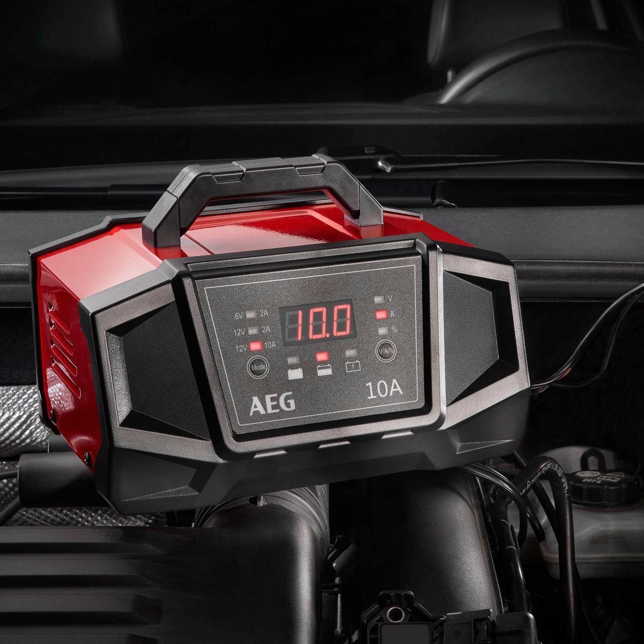 AEG WM10 Batterie-Ladegerät (10000 mA)