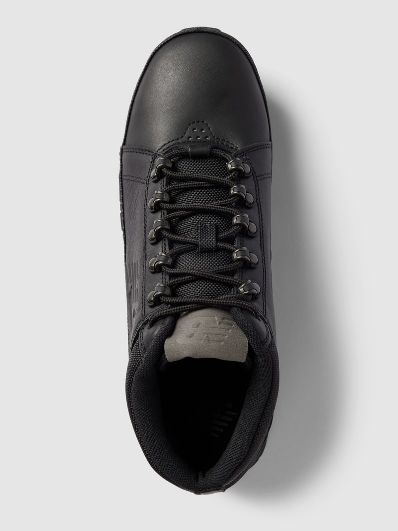 Sneaker aus echtem Leder in schwarz