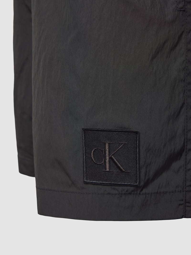 Badehose mit Stoffgürtel in schwarz