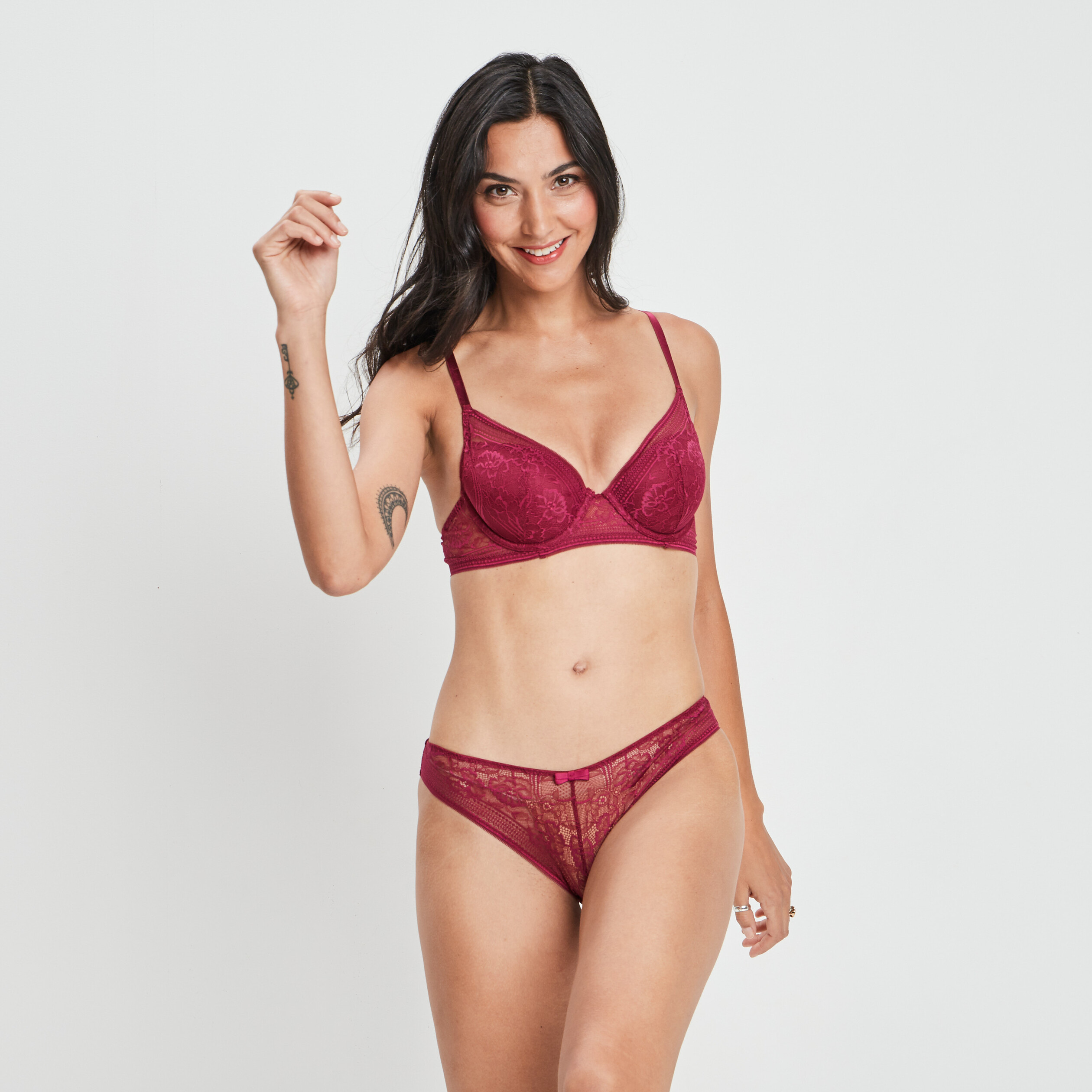 Soutien-gorge corbeille en dentelle rose framboise femme | La Halle