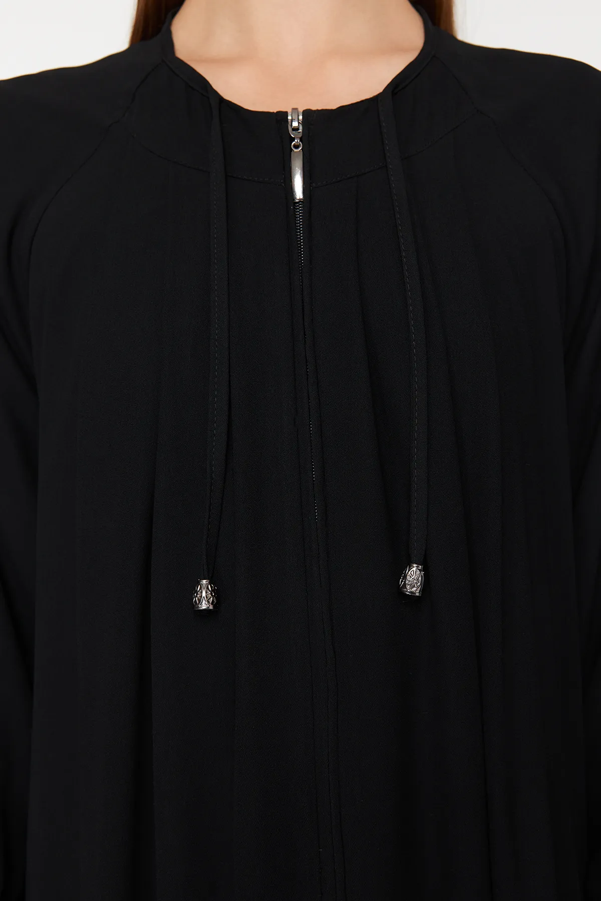 Trendyol Modest  Schwarzes Mevlana-Modell, gewebte dünne Kreppmütze & Ferace & Abaya TCTSS24KF00023