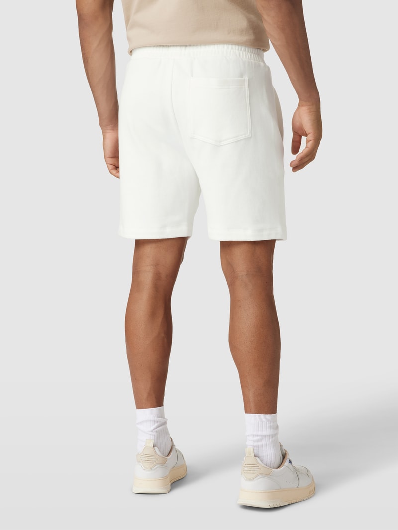 Sweatshorts mit elastischem Bund in weiß