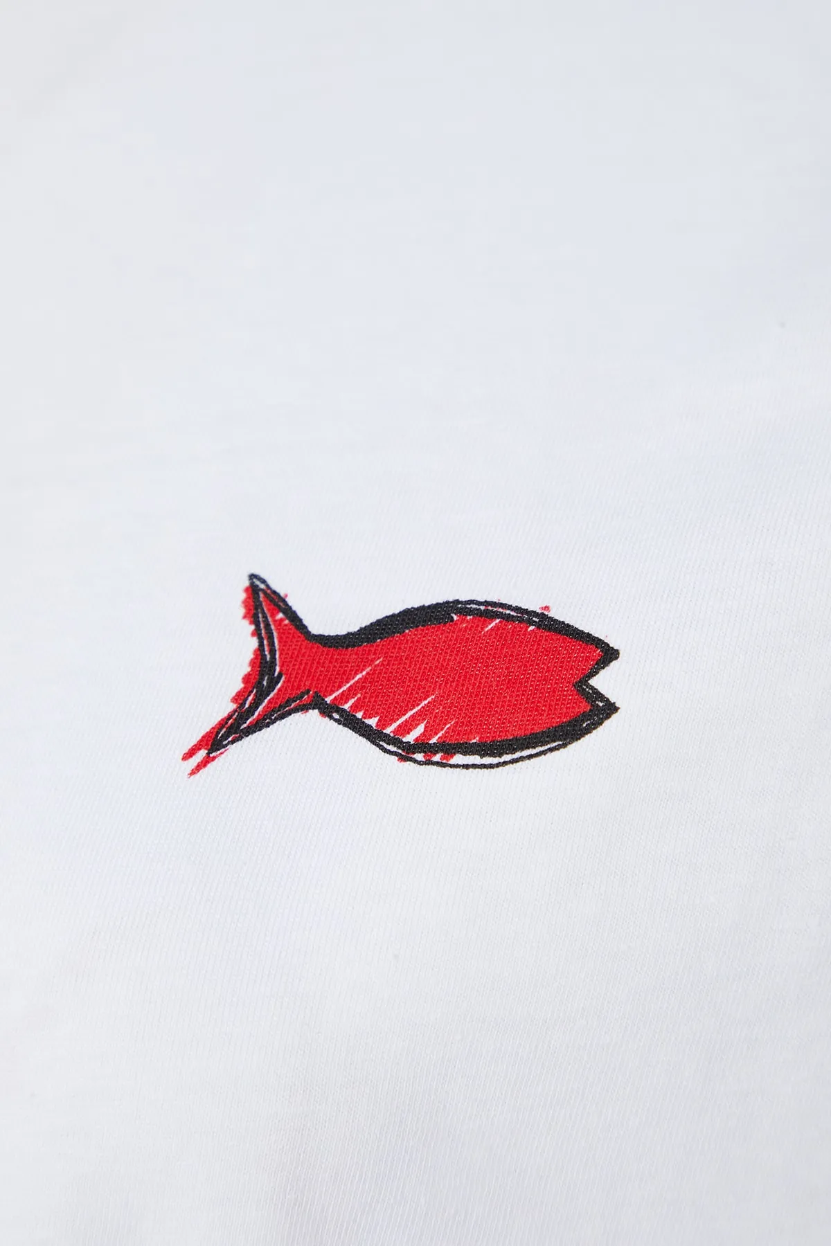 Trendyol Collection  Weißes, bedrucktes, übergroßes/weites Strick-T-Shirt mit Rundhalsausschnitt aus 100 % Baumwolle TWOSS23TS00329