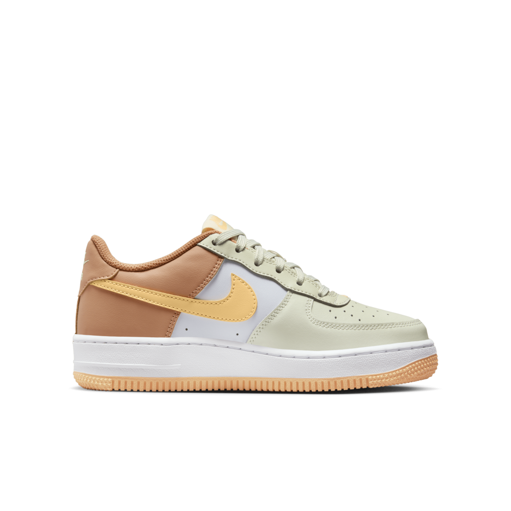 Nike Air Force 1 CT3839-006 / grün