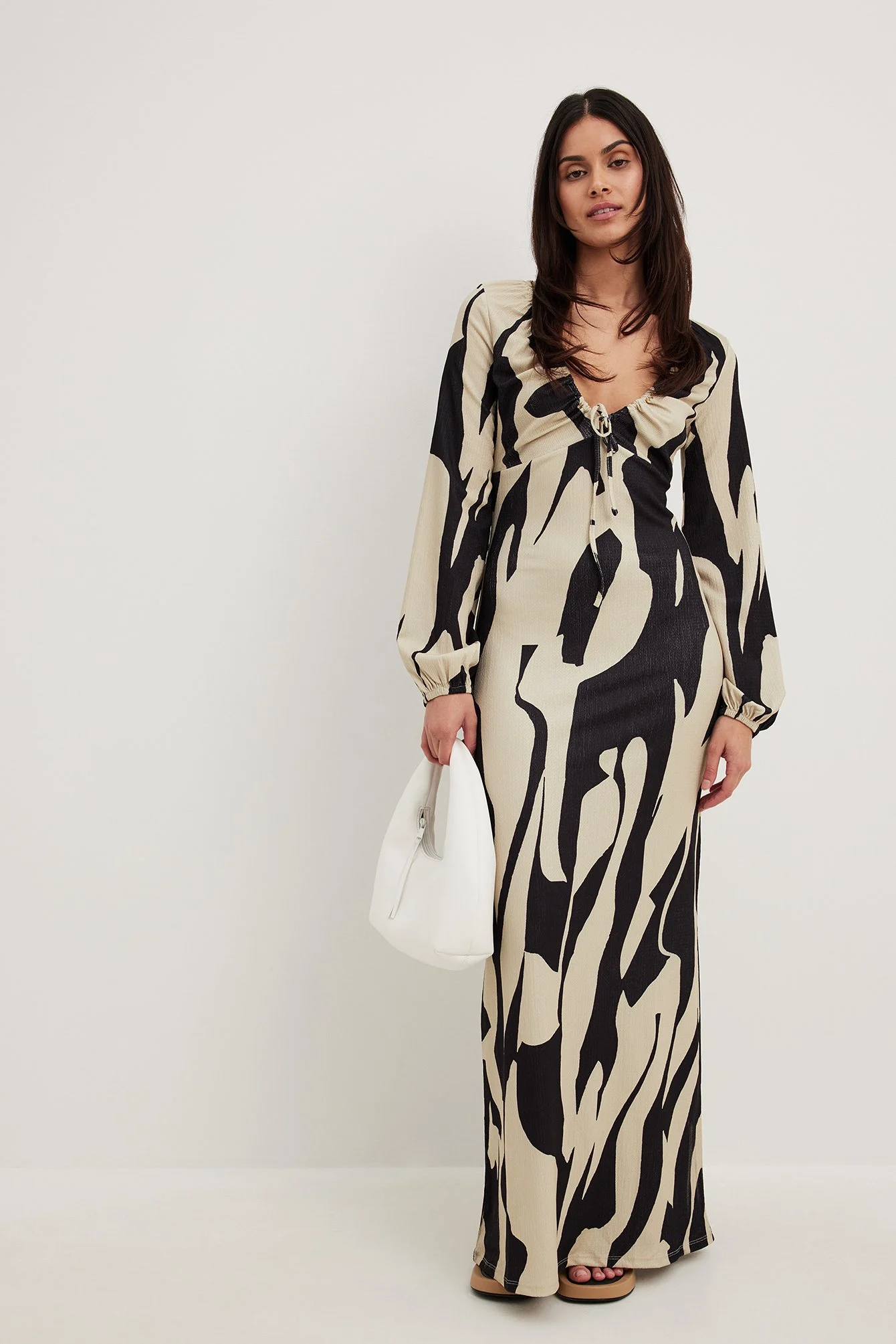 Jersey-Midikleid mit Ballonärmeln