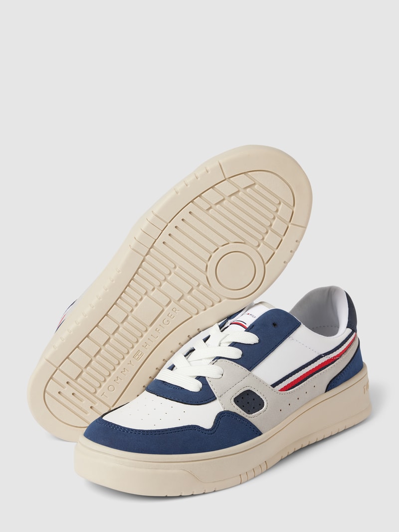 Sneaker mit Kontrastbesatz Modell 'KAREEM' in weiß