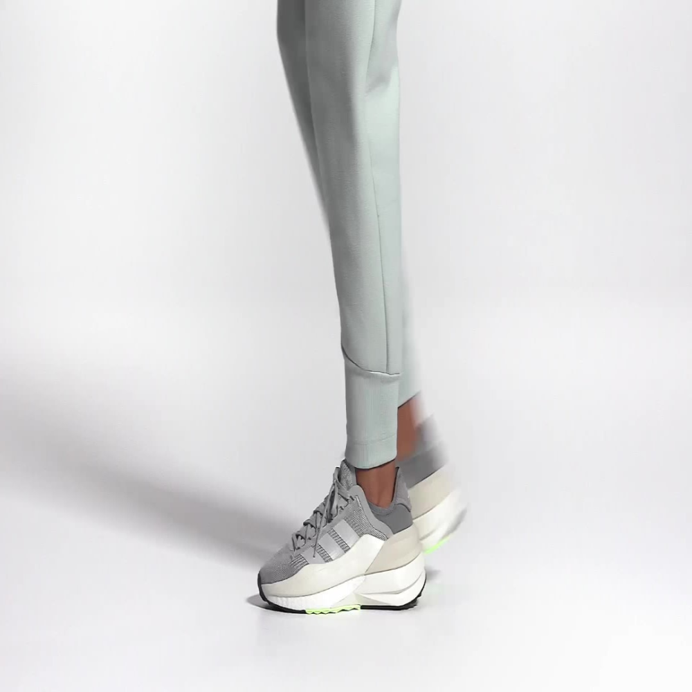 adidas Avryn X IG1744 / grau