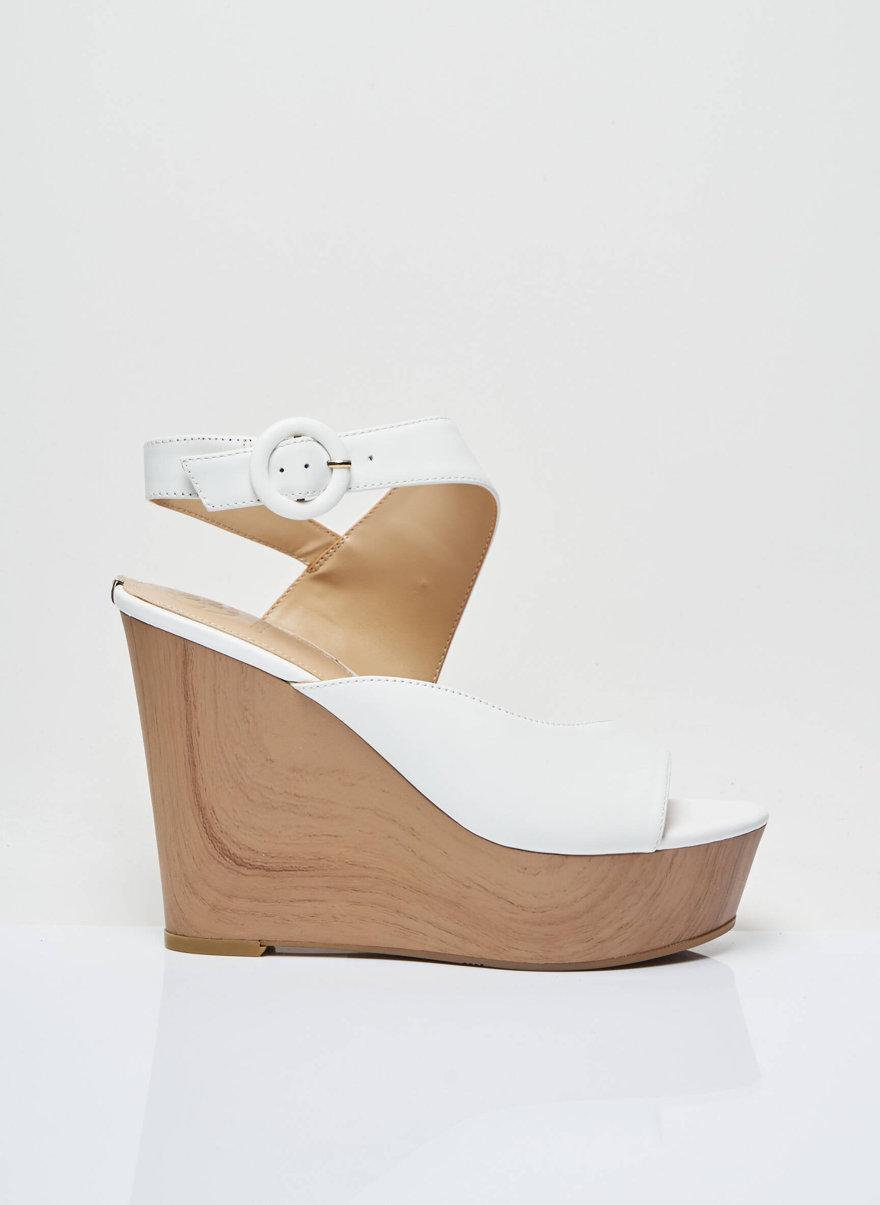 Guess Sandales Nu Pieds Femme couleur blanc