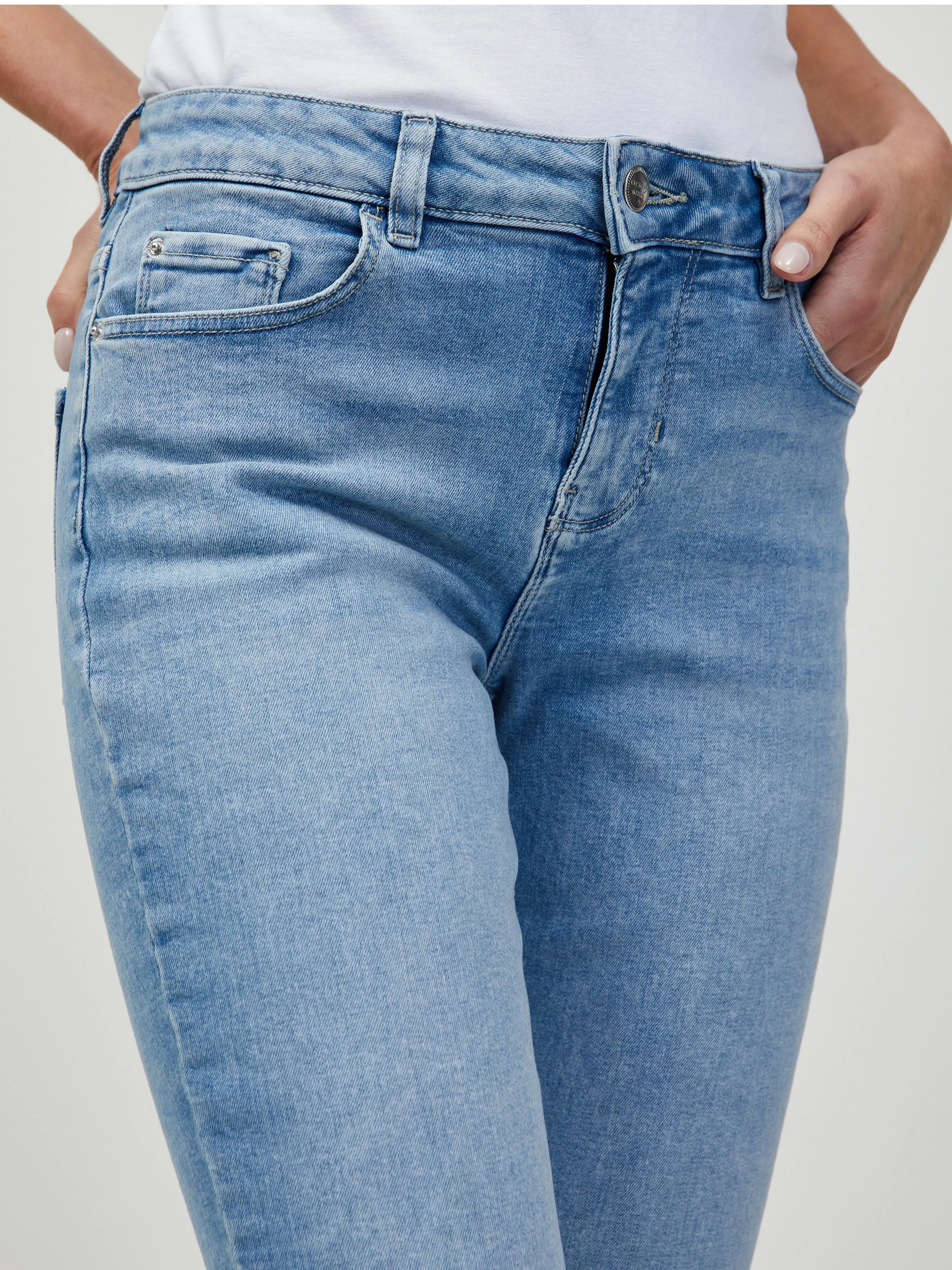 Hellblaue abgeschnittene Skinny Fit Jeans ORSAY
