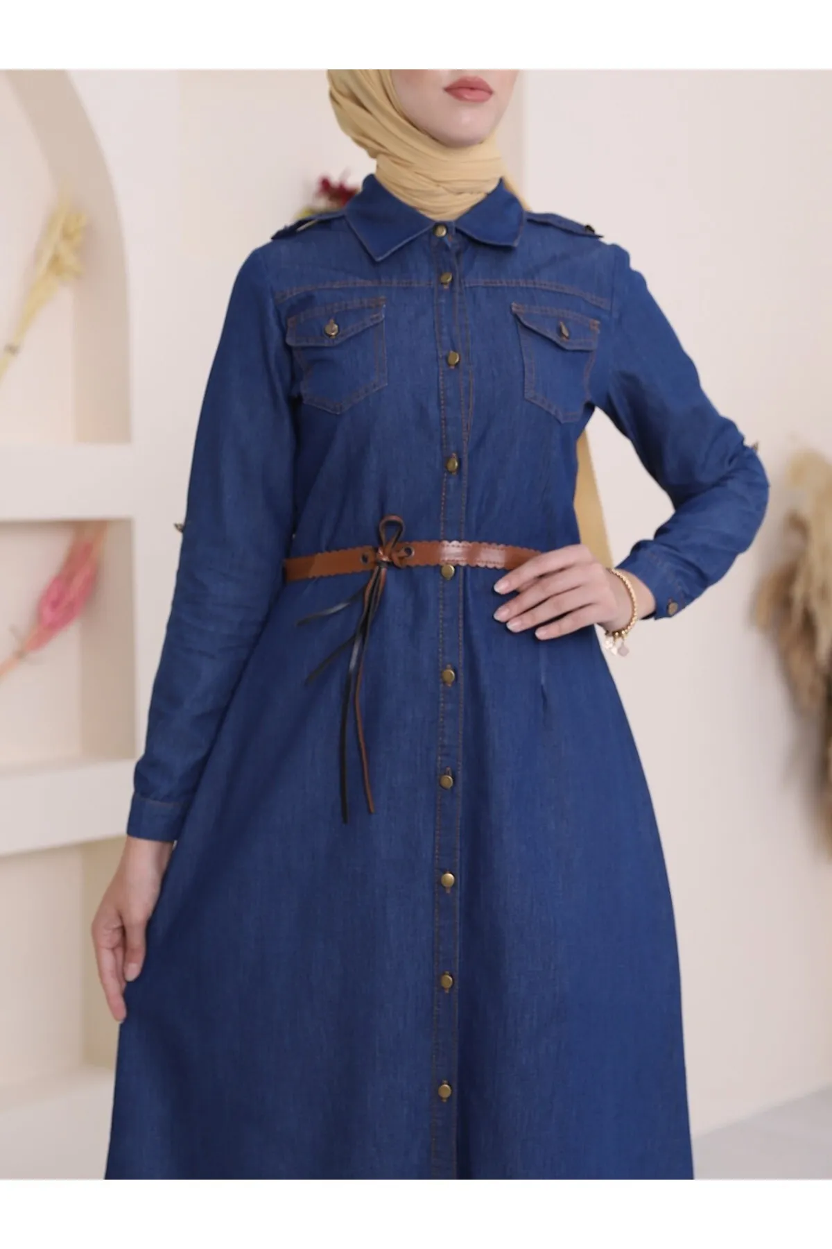 Modamorfo  Geknöpftes Jeanskleid mit Gürtel