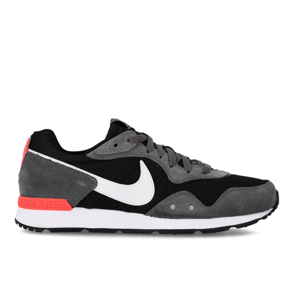 Nike Venture Runner CK2944-004 / grau