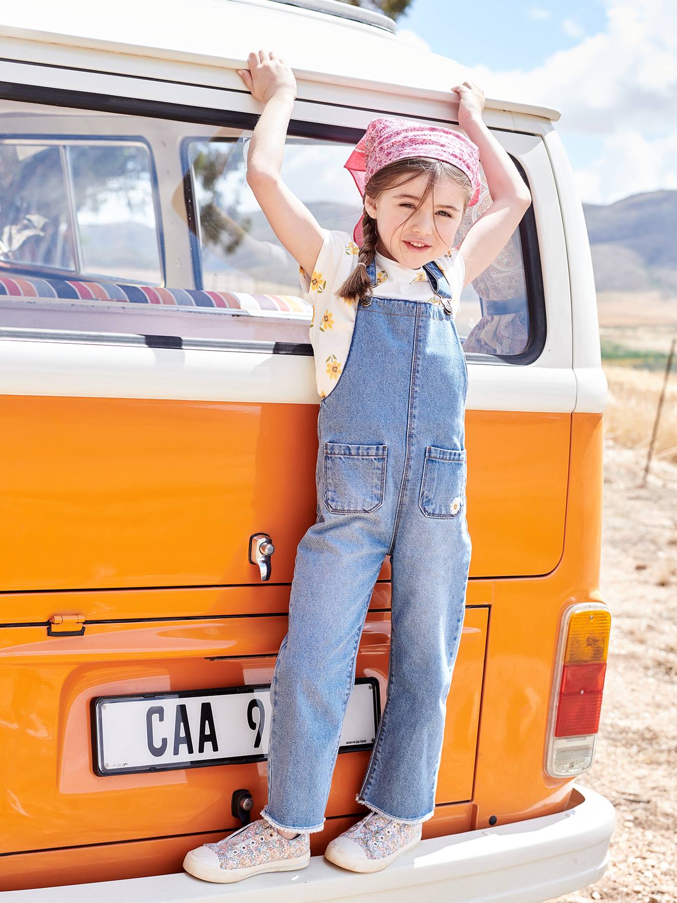 Salopette en jean fille broderie fleur fantaisie stone