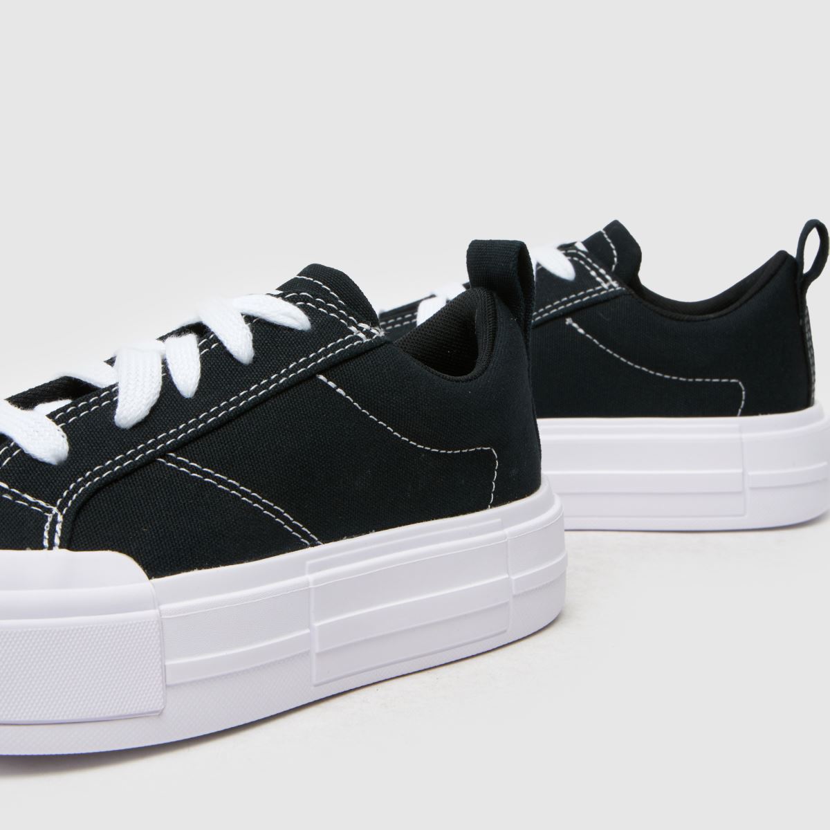 Converse svarta och vita All Star Cruise Junior-sneakers