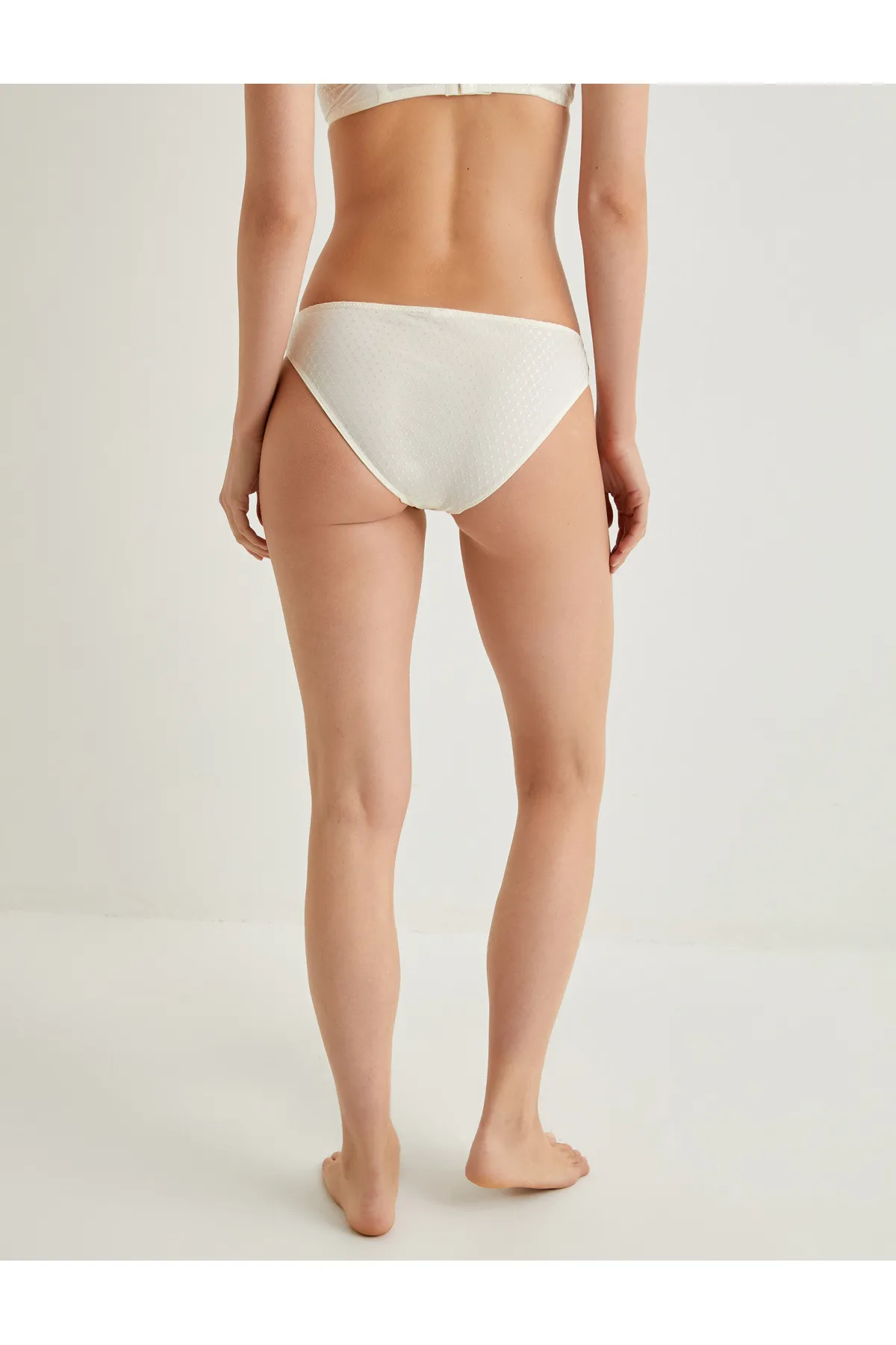 Koton  Slip mit strukturiertem Accessoire-Detail
