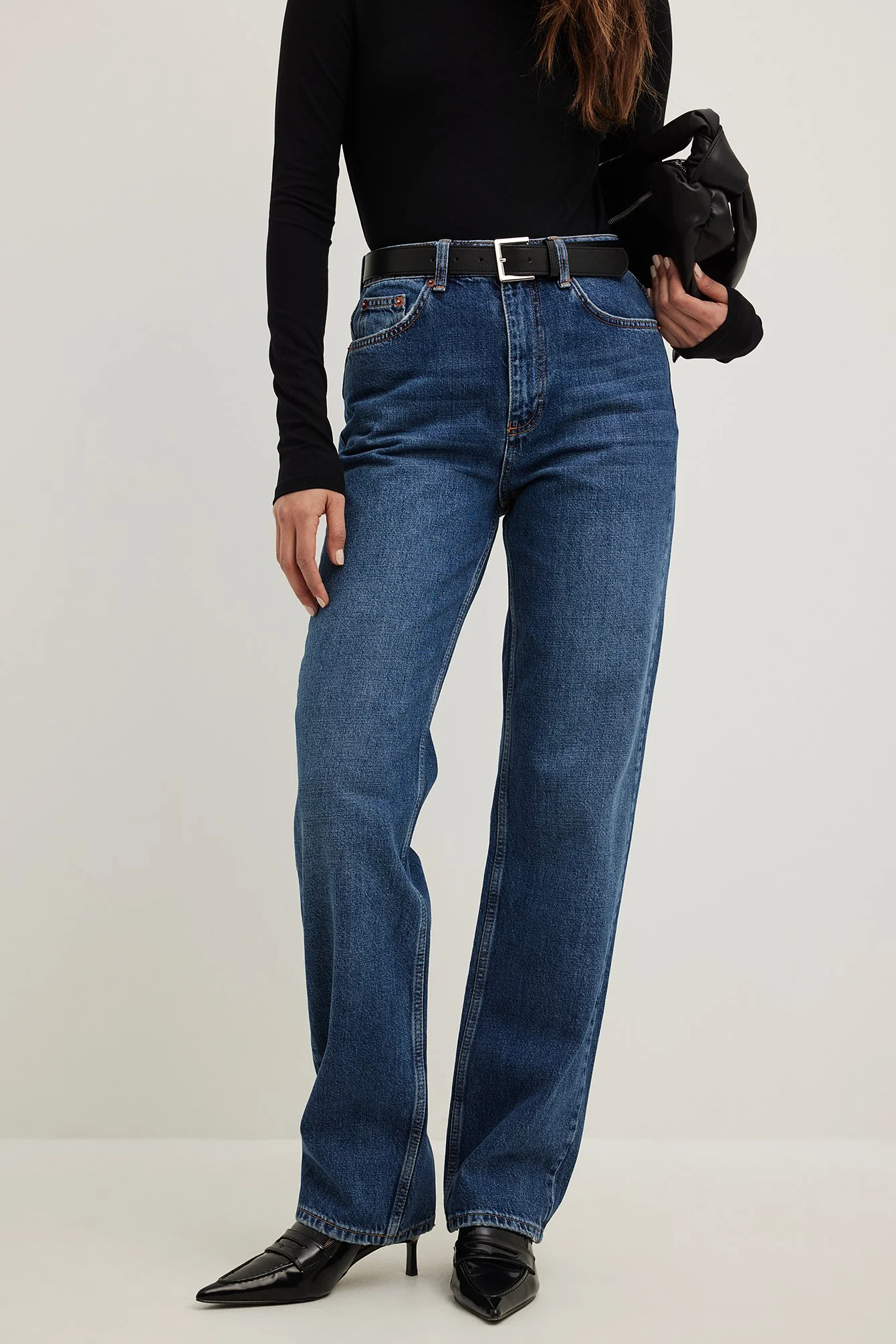 Gerade geschnittene Jeans mit hoher Taille