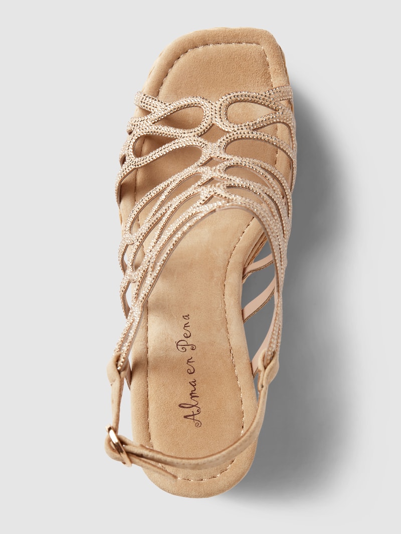 Wedges mit Strasssteinbesatz in sand
