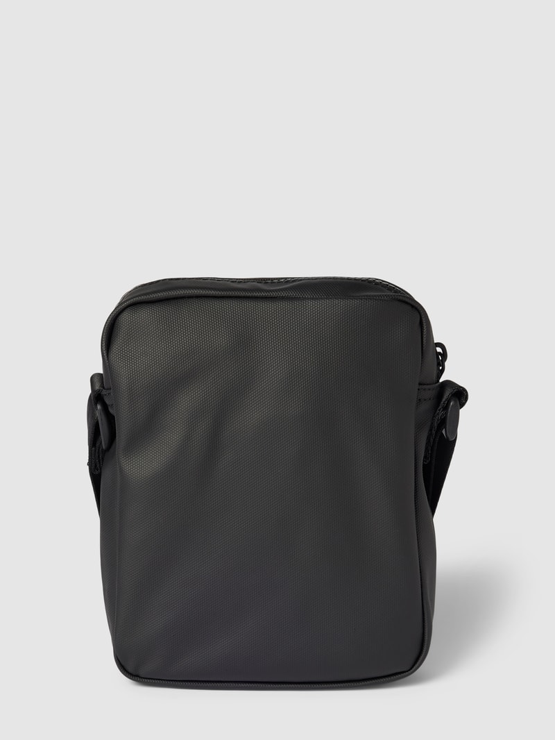 Handtasche mit Label-Patch in schwarz