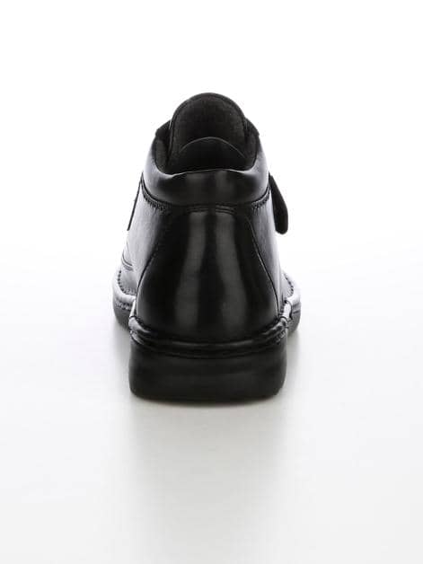 Stiefelette mit praktischem Klettverschluss