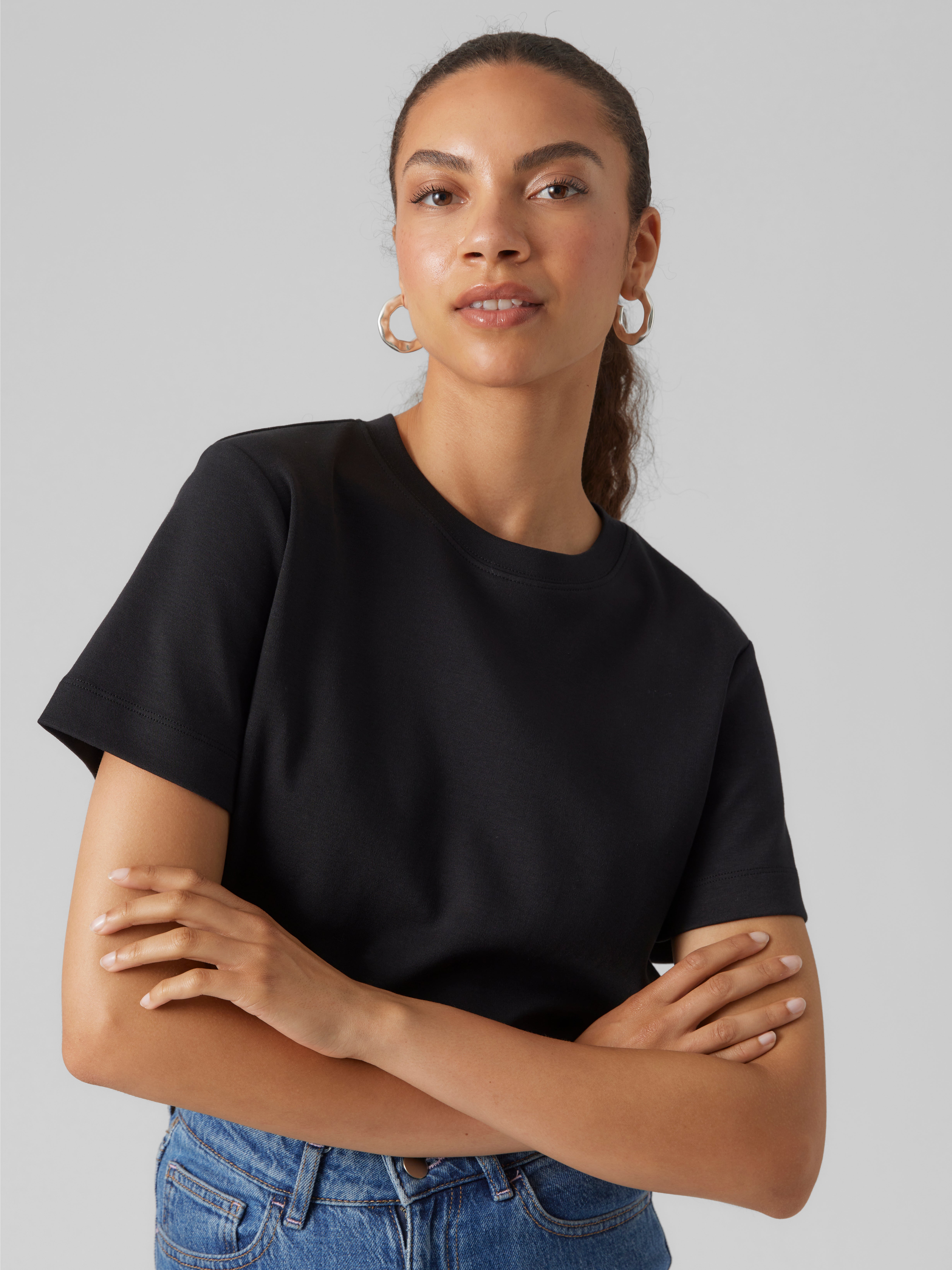 AWNAIMA T-Shirt