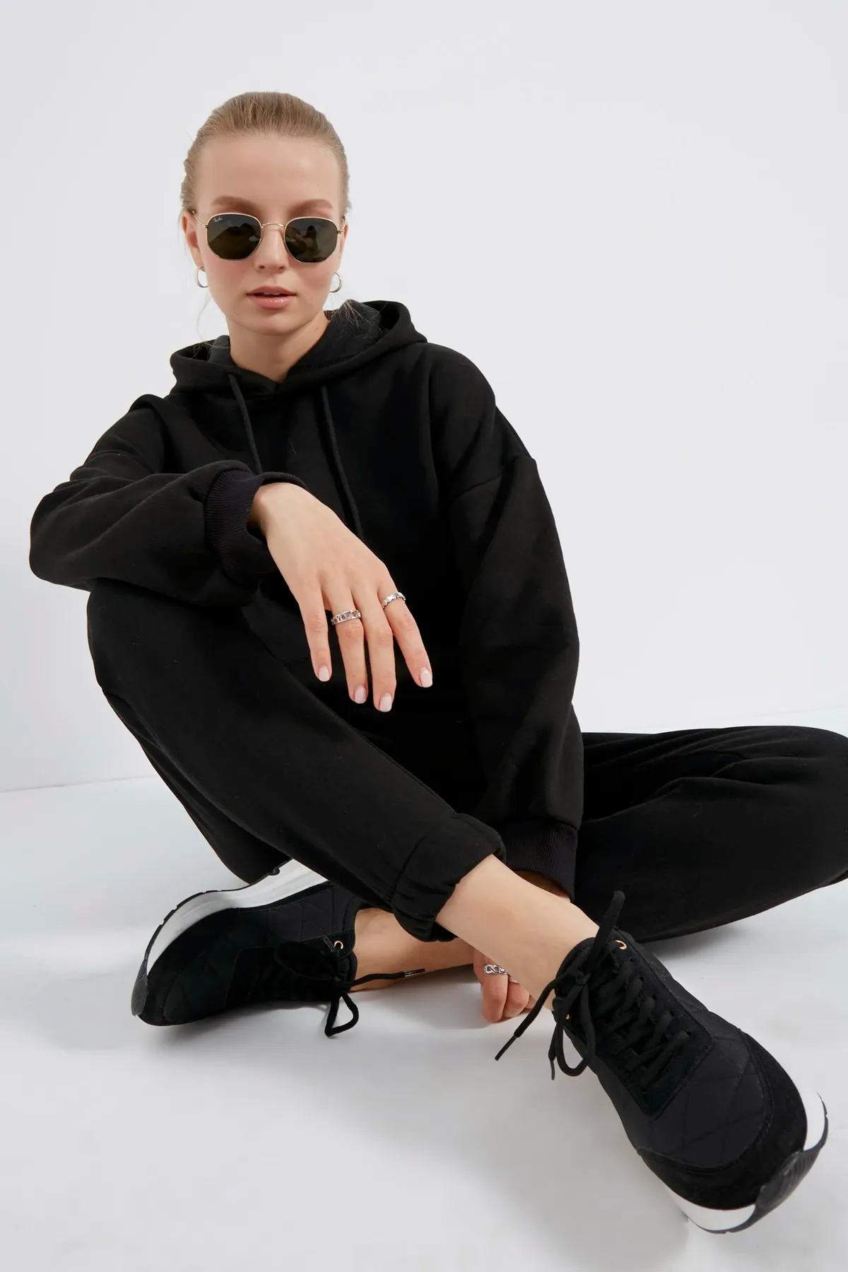 MEECY  Schwarzes Oversize-Trainingsanzugset aus Fleece mit Kapuze für Damen