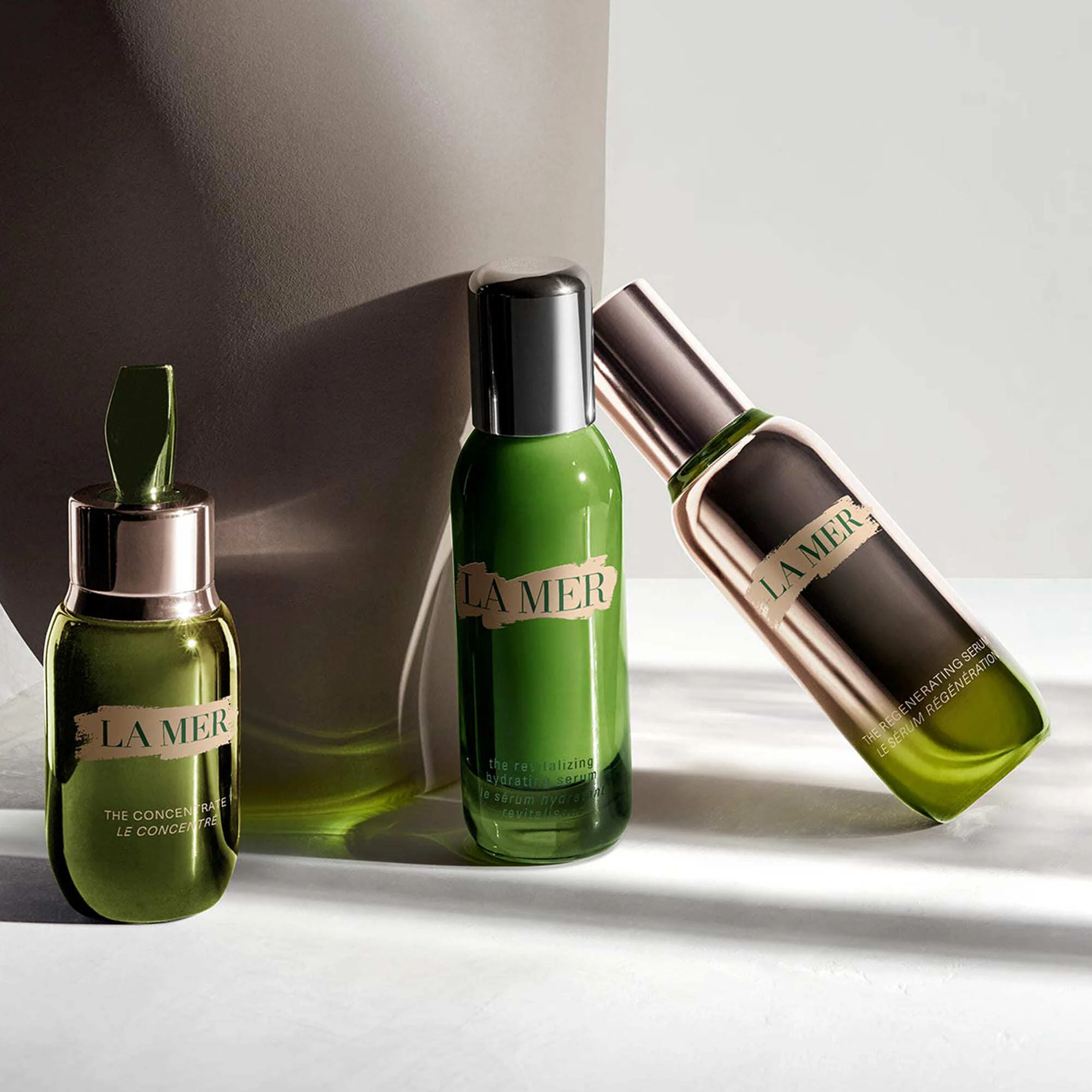 Transformerende behandling: Det revitaliserende fuktighetsgivende serumet - First Signs Facial Serum, fuktighetsgivende ansiktsserum, regenererende behandling