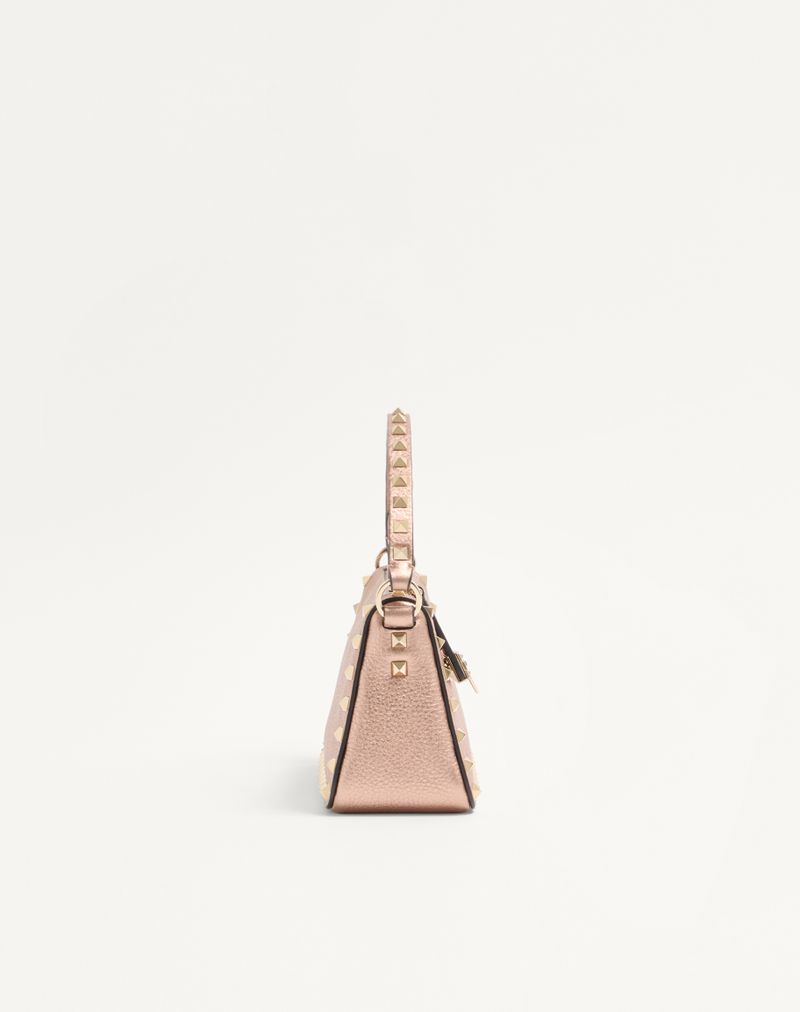 Bolsa de ombro pequena Valentino Garavani Rockstud em couro de bezerro granato laminado