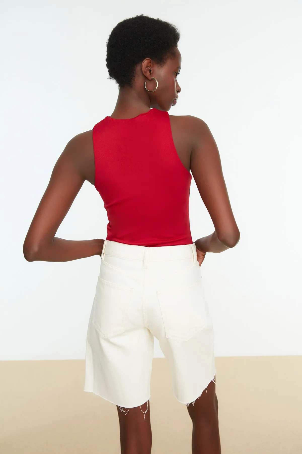 Trendyol Collection  Weinroter Neckholder-Body aus Stretch-Strick mit Druckknöpfen TWOSS20BD0044