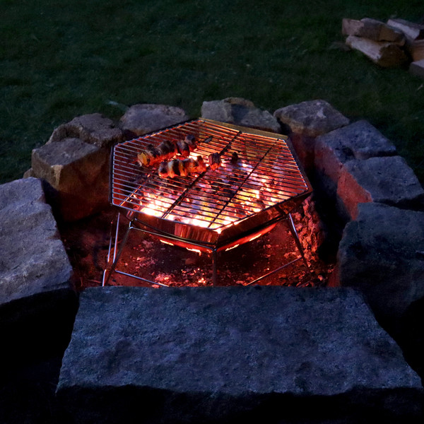 GRILL- UND FEUERSCHALE HEXAGON - Grill