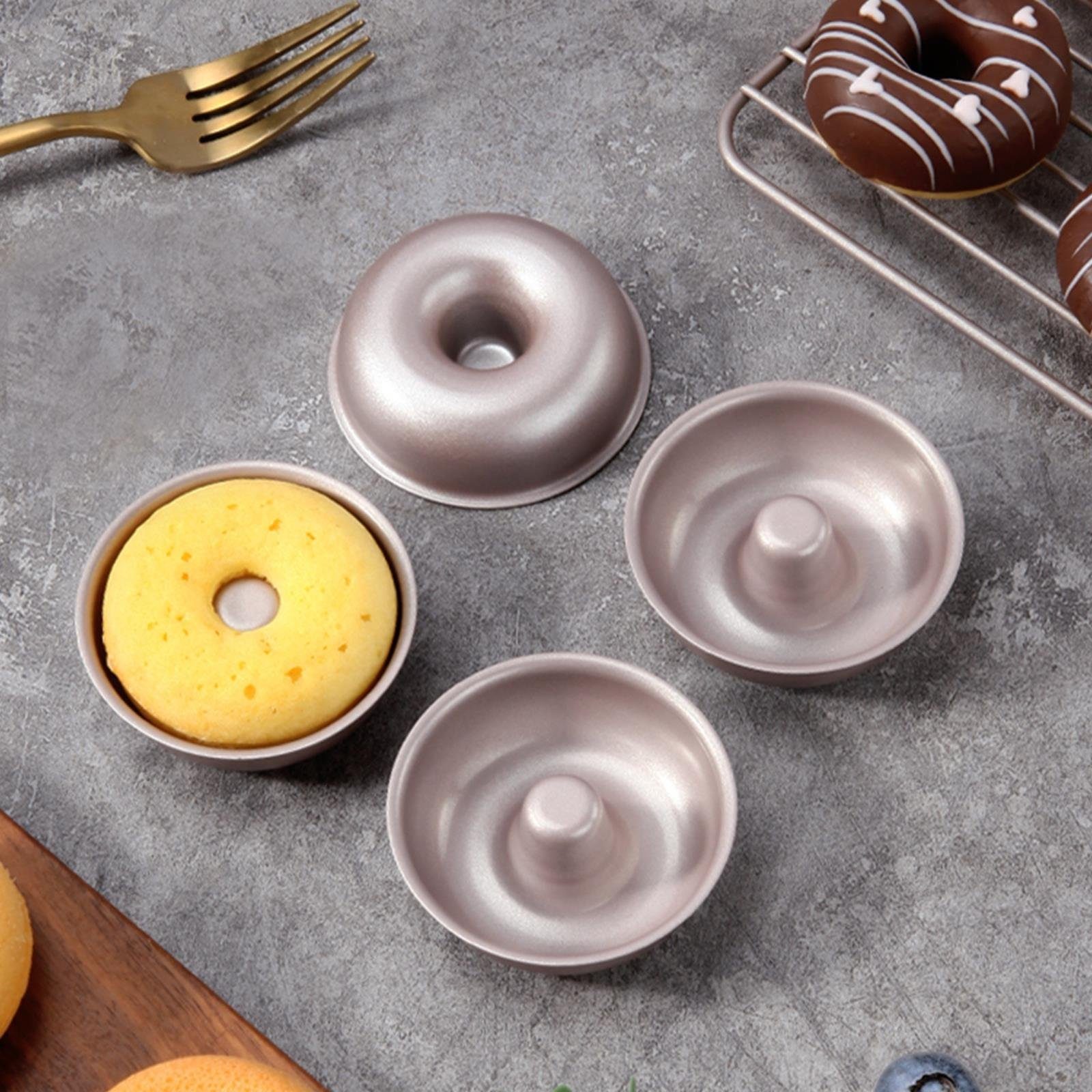 Chefmade Donutform Donutblech, antihaft- & silikonbeschichtet, champagnergold, (CHEFMADE, 4er Set Donut Formen, 74x22mm, Champagnergold, antihaft- & silikonbeschichtet, Mini-Kuchen, Muffinform, Törtchen-Form, Partykuchen, Karbonstahl 4-tlg), Donutfor