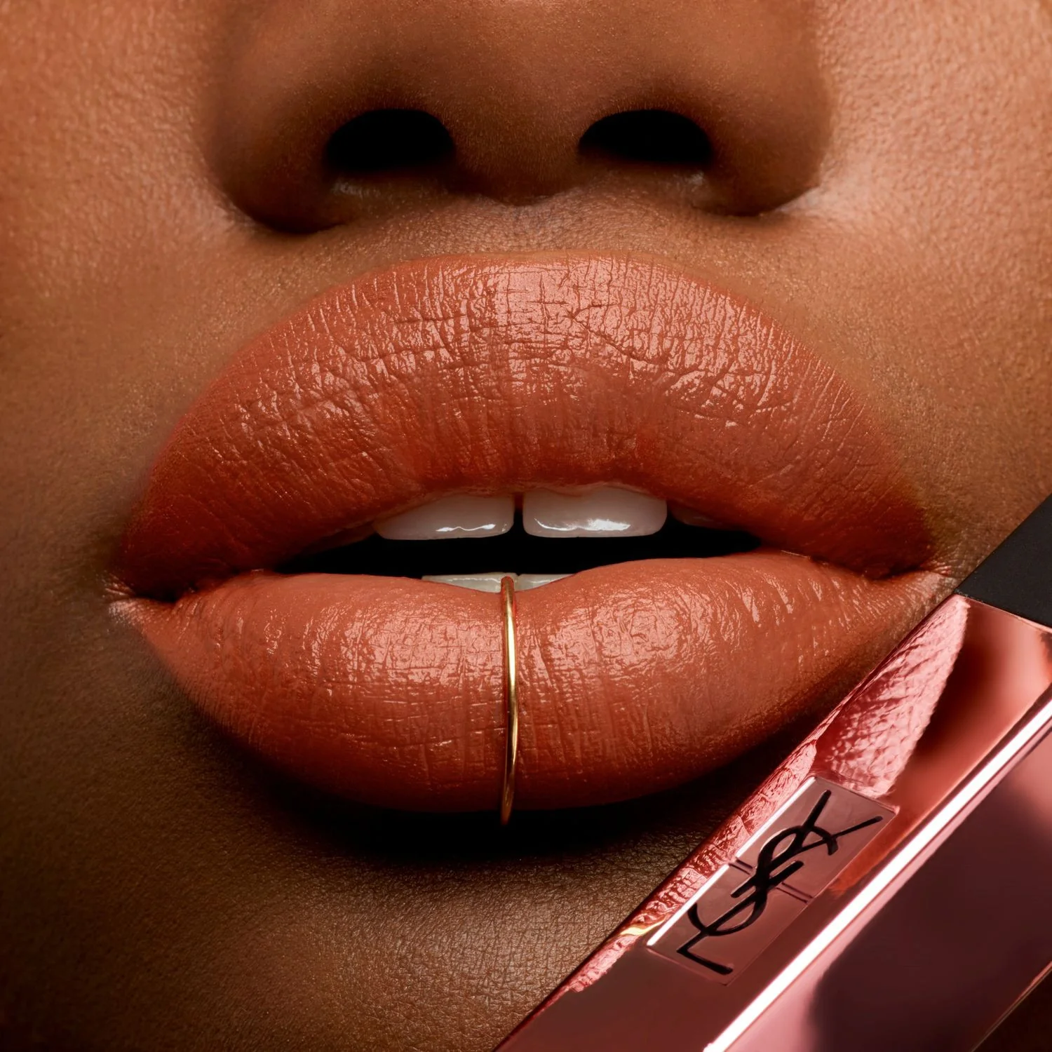 Rouge Pur Couture The Slim Glow Matte Lipstick - Szminka, Matowa szminka