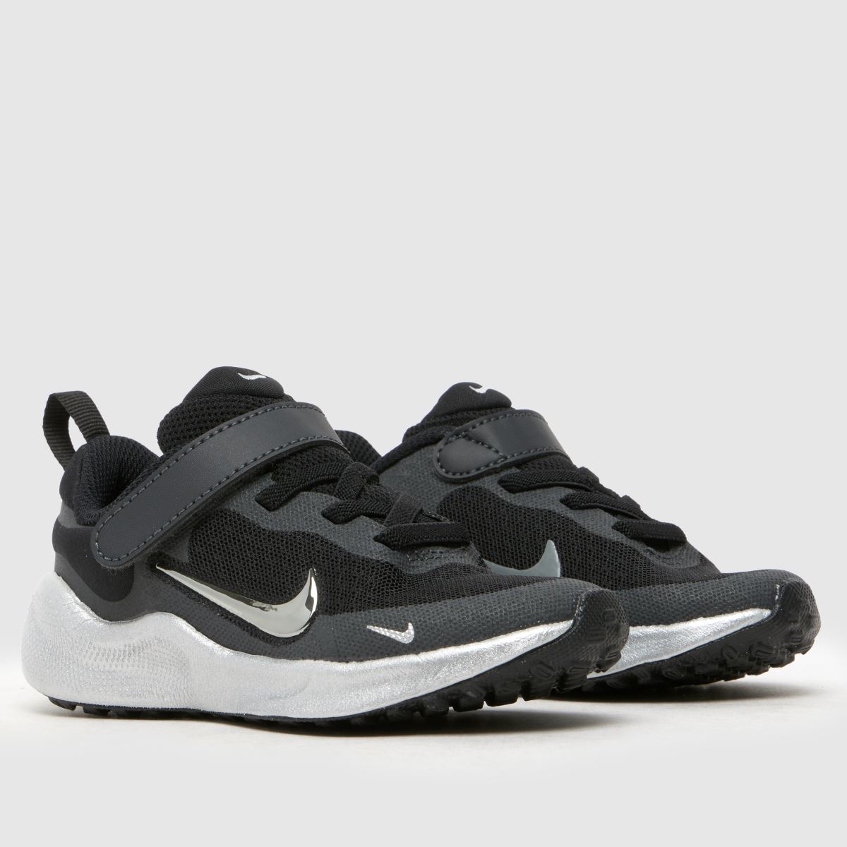 Nike svarta multifunktionella Revolution 7 SE flickor junior träningsskor